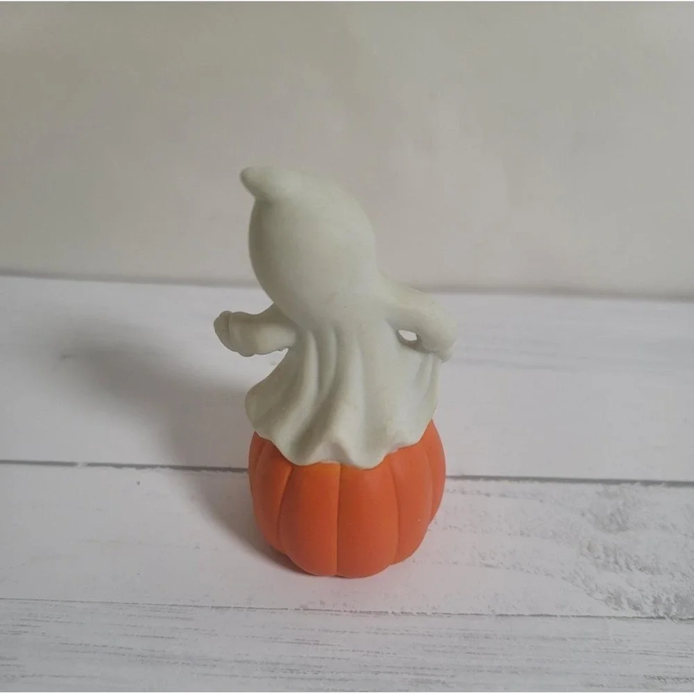 Vintage Halloween Ceramic Ghost Pumpkin‎ Figurine 3